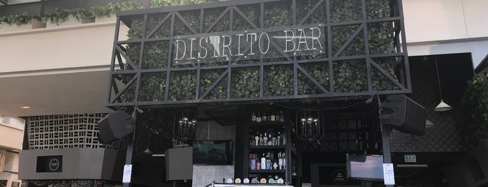 Distrito Bar is one of Cancún.