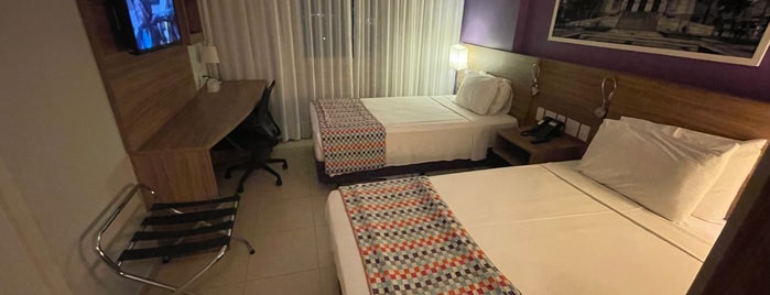 Comfort Hotel is one of Santos.