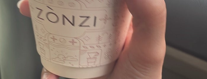 Zonzi is one of Coffee shops | Riyadh ☕️🖤.