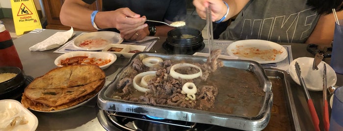Sura Korean BBQ is one of Locais curtidos por Jacquelin.