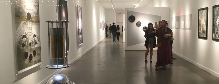 Mercury 20 Gallery is one of Oakland Local.