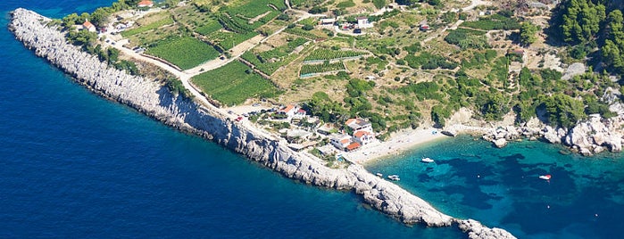 Zaraće is one of Island Hvar beaches.