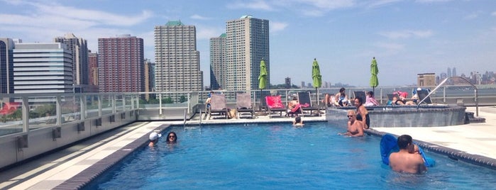 Crystal Point Pool is one of Pool NY - 50 venues - Level 10.