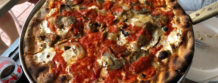 Tucci's Fire N Coal Pizza is one of Delray-Boca-West Palm.