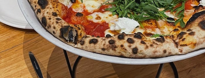 48h Pizza e Gnocchi Bar is one of When friends visit Melbourne.