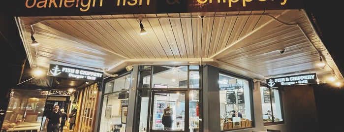 Oakleigh Fish & Chippery is one of Foodie Tour! M-R.