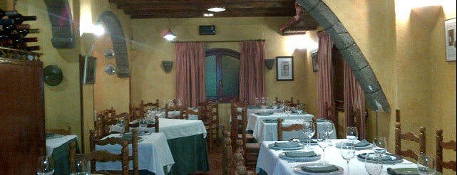 Los Montes de Galicia is one of restaurantes y cañas.