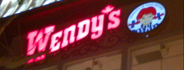Wendy’s is one of Lugares favoritos de May.