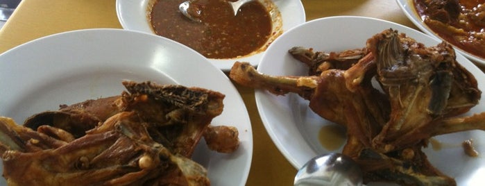 Bandariyah Restoran Ayam Kampong is one of HSBC's Best Eateries.