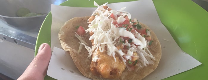 Tacos De Pescado Floresta is one of Lugares guardados de Eiichi.