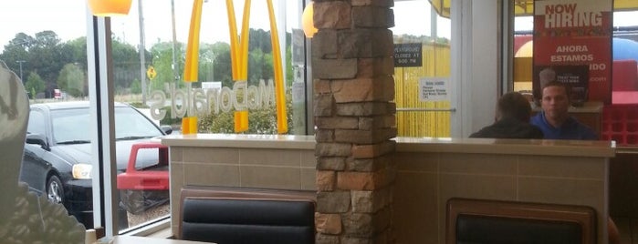 McDonald's is one of Joshua : понравившиеся места.