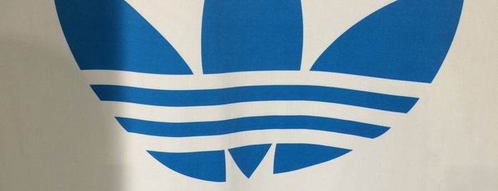 Adidas Originals Store is one of Beaugrenelle.
