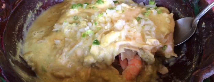 Enchiladas is one of สถานที่ที่ Jorge ถูกใจ.