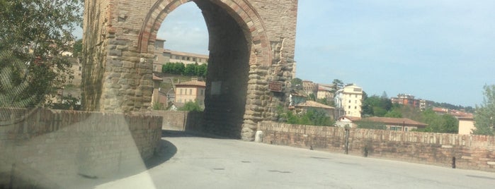 Ponte del Diavolo is one of cigno.