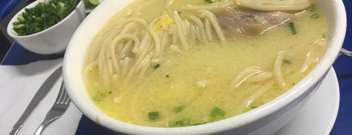 Caldo de Gallina y Sopas