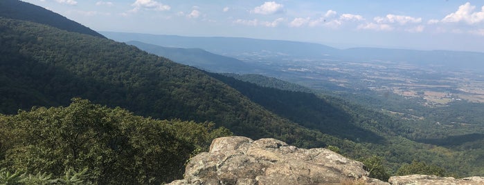 Franklin Cliffs Overlook is one of Lieux qui ont plu à Joseph.