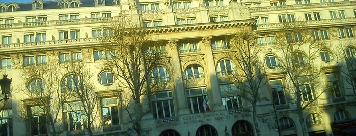 Cercle National des Armées is one of RON locations.