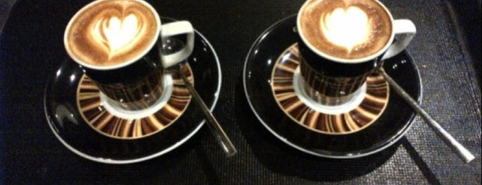 Gloria Jean's Coffees is one of Tempat yang Disukai Musa.