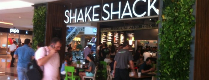 Shake Shack is one of En İyi Gurme Burger Mekanları.