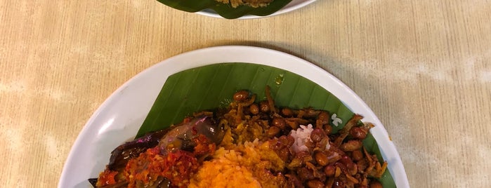 Sinar Pagi Nasi Padang is one of Singapore Food.