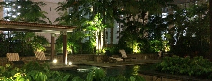 Amara Hotel Swimming Pool is one of SG To Do.