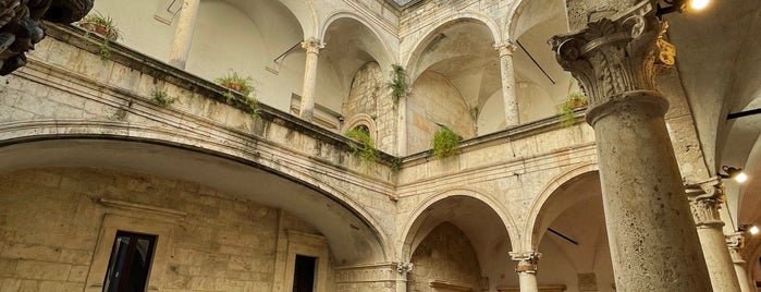 Palazzo dei Capitani is one of Umbrien / Marken 21.