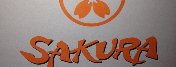 Sakura Japanese Steak, Seafood House & Sushi Bar is one of Lieux qui ont plu à Alicia.