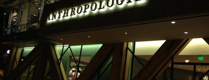 Anthropologie is one of Rosanaさんのお気に入りスポット.
