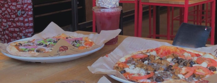 Mod Pizza is one of Lugares favoritos de Willis.