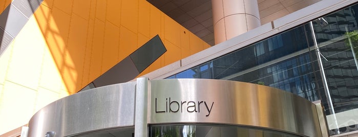 Brisbane Square Library is one of Best Shops in Brisbane.