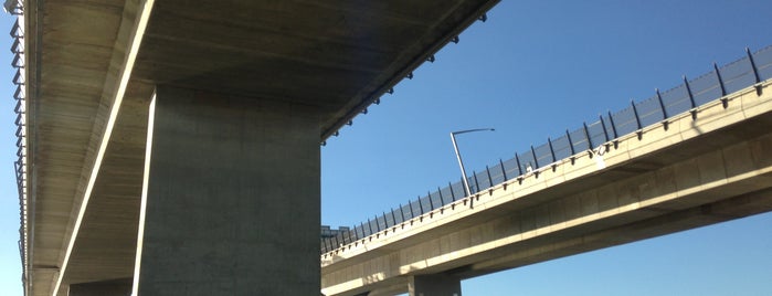 Sir Leo Hielscher (Gateway) Bridge is one of Brisbane River Crossings.