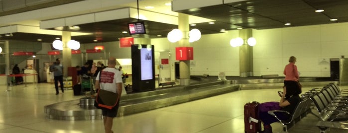 Baggage Claim is one of João’s Liked Places.