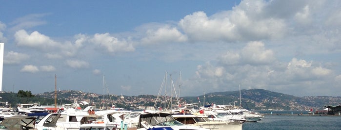 Tarabya Marina is one of Favorite Açık alanlar ve Dinlence.