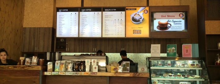 Wawee Coffee is one of Chiang Mai.