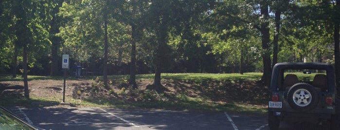 Arlington Hall West Park is one of Terri : понравившиеся места.