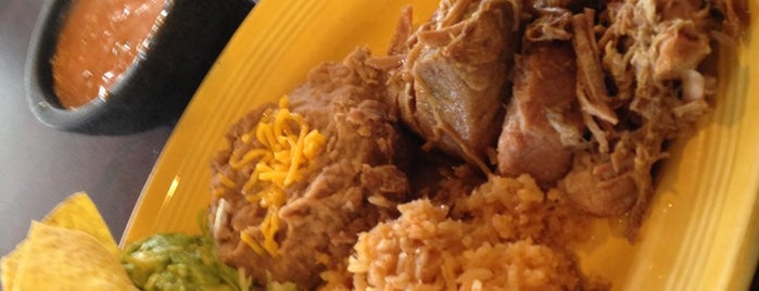 Santiago's Mexican Restaurant is one of Orte, die Sour gefallen.