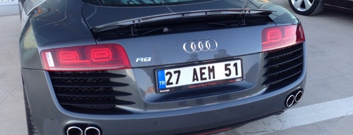 Audi Acarsan Otomotiv is one of Locais curtidos por Zyn.