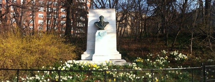 Alexander J.C. Skene Monument is one of Albert'in Beğendiği Mekanlar.