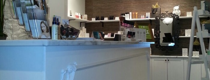 Gentle Touch Skin & Laser Centre is one of Nicole : понравившиеся места.