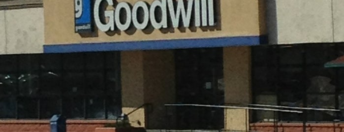 Goodwill Store & Donation Center is one of Valerie’s Liked Places.