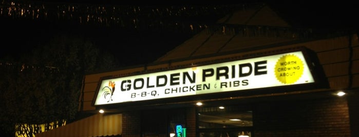 Golden Pride BBQ, Chicken & Ribs is one of สถานที่ที่บันทึกไว้ของ Kimmie.