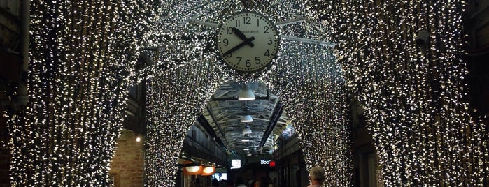 Chelsea Market is one of Booie’s Liked Places.