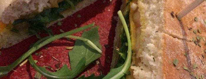 Ao 26 – vegan food project is one of Lisbon.