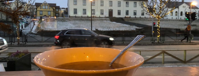 Icelandic Street Food is one of Piece of ice.