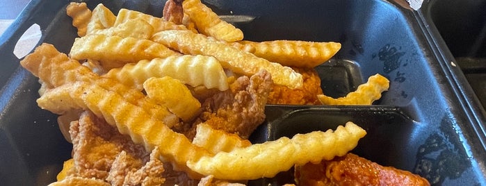 Zaxby's Chicken Fingers & Buffalo Wings is one of Robert's Saved Places.
