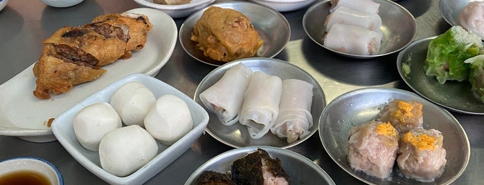 บุญรัตน์ ติ่มซำ-ซาลาเปา is one of Phuket Foodie.