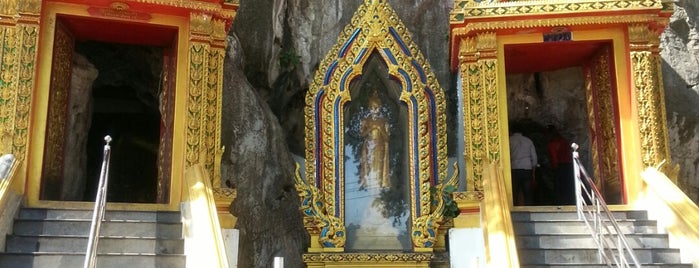 Khao Yoi Cave is one of Bkk-Surrathani.