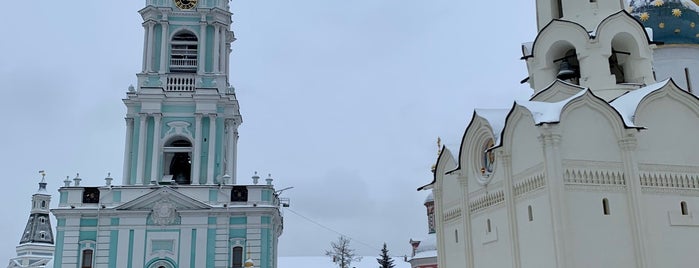 The Holy Trinity-St. Sergius Lavra is one of Posti che sono piaciuti a Oksana.