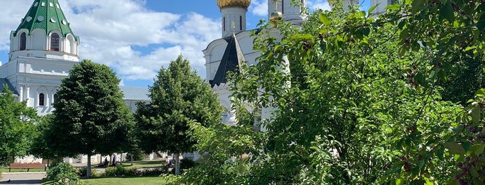 Ипатьевский монастырь is one of Orte, die Oksana gefallen.
