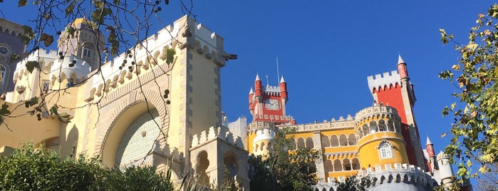 Palácio da Pena is one of สถานที่ที่ Oksana ถูกใจ.